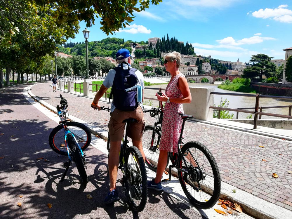 Things-to-do-in-Verona-for-couples-bike-and-the-city-tour-bicicletta-milano-roma-verona-6